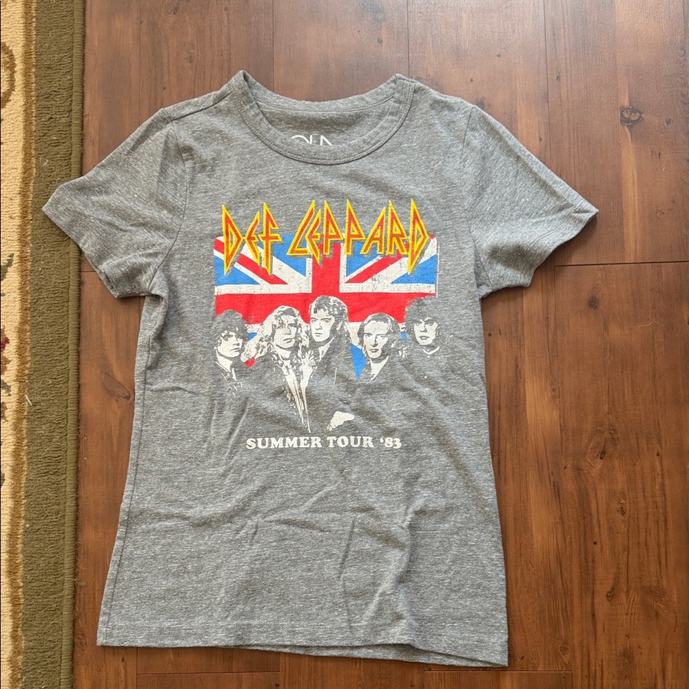 Chaser Gray Def Leppard Graphic Tee with Red, Blue, Yellow Accents